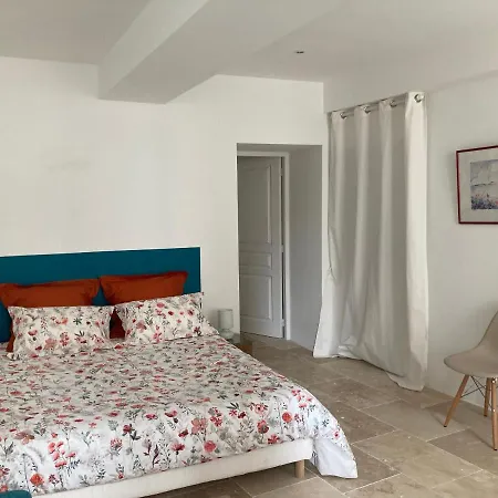 Maison Deliere Konukevi Venterol (Drome)