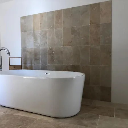 Maison Deliere Konukevi 3*